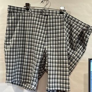 Enro Mens plaid shorts gray/black/white size 54 flat front